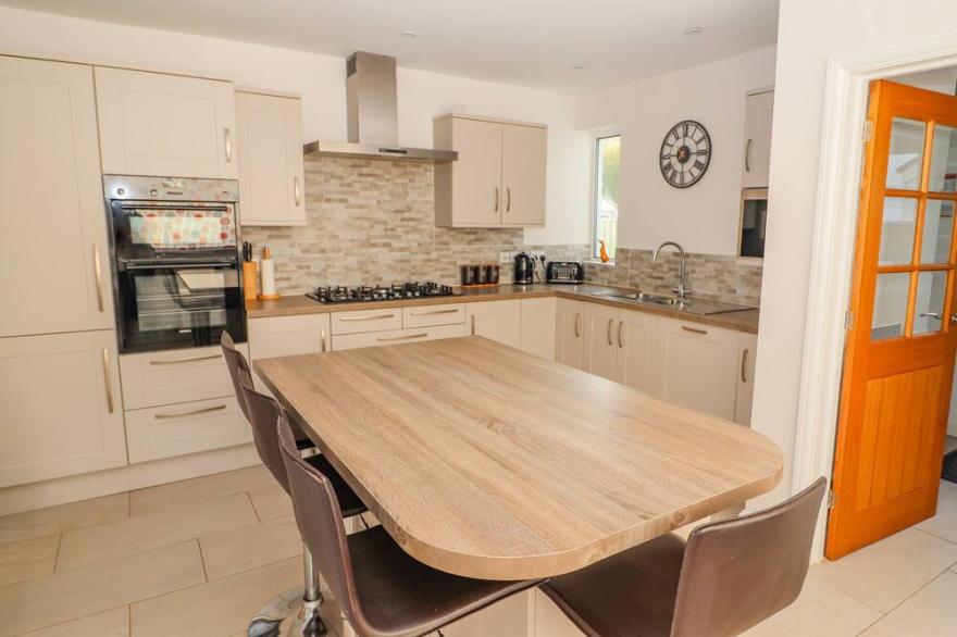 BOWDERSTONE, pet friendly, with a garden in Keswick