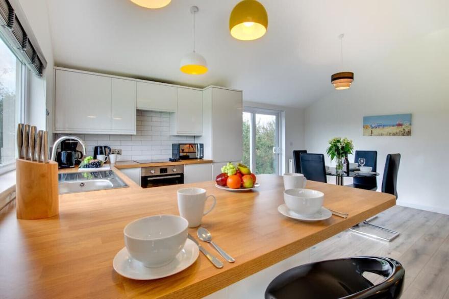 Bide-a-While - Two Bedroom House, Sleeps 4
