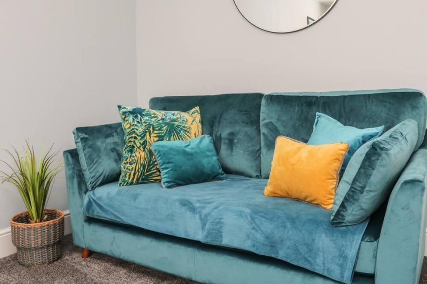 THE DRIFT, family friendly, with a garden in West Down