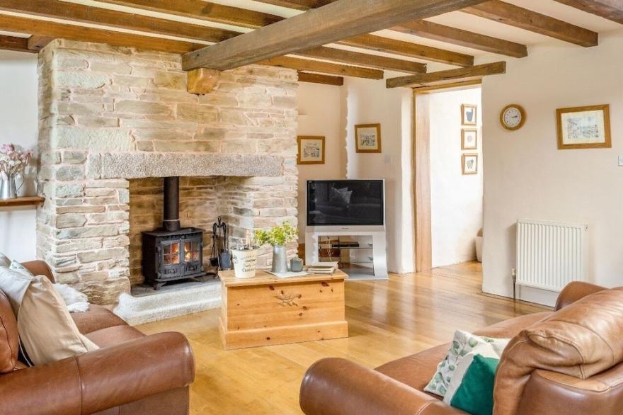 Luxury 3 bedroom renovated barn, sleeping 6 near Padstow