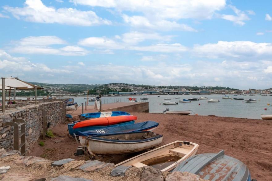 Shaldon Beach Hut 5 - One Bedroom House, Sleeps 2