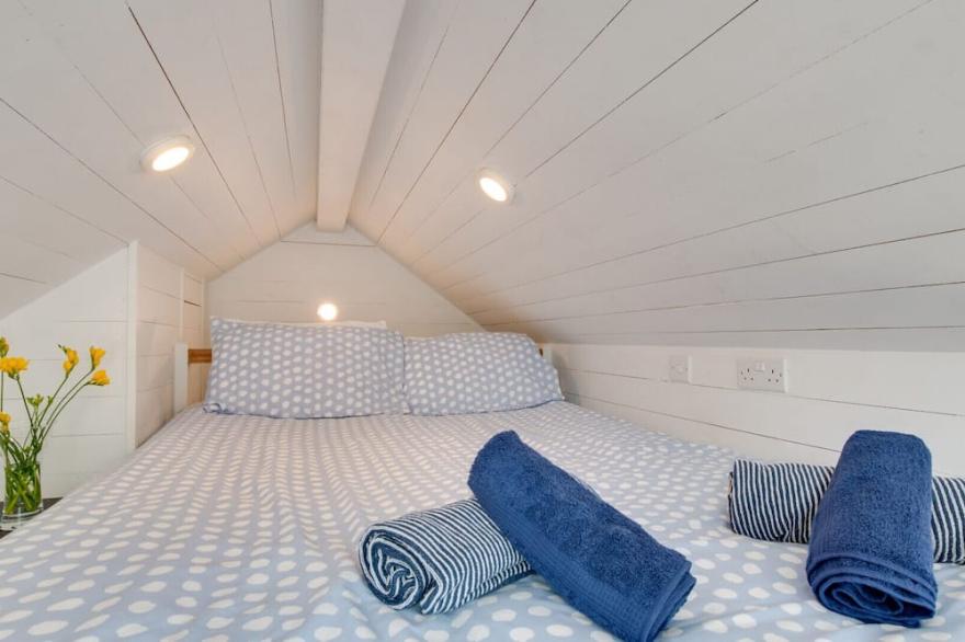 Shaldon Beach Hut 5 - One Bedroom House, Sleeps 2