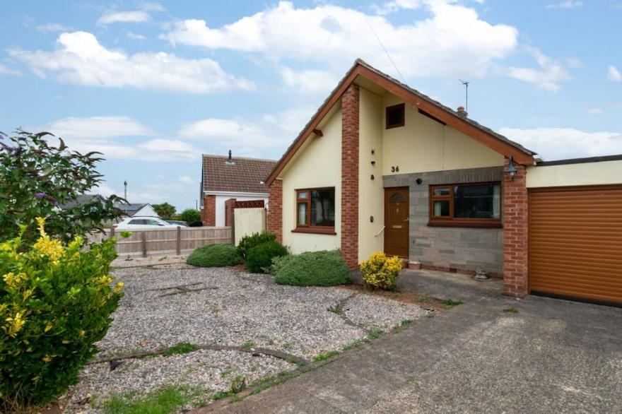 Avalon - Two Bedroom House, Sleeps 4