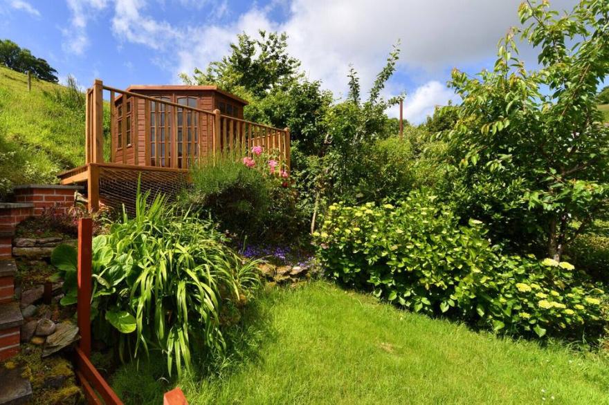 Fairview - Four Bedroom House, Sleeps 7