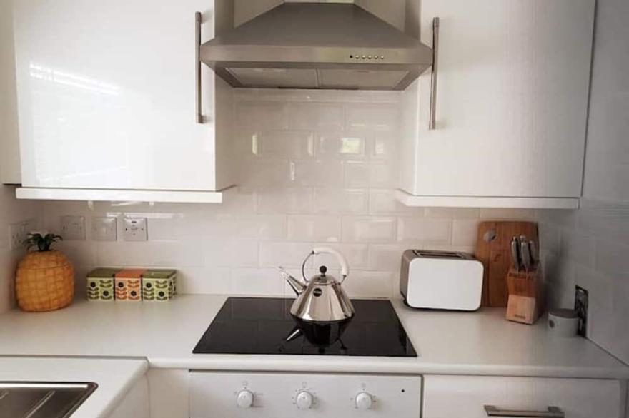 Sunnyside Studio with private patio