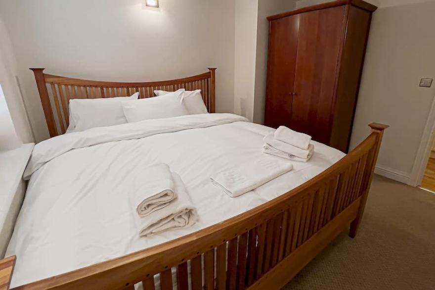 Pass the Keys | Gorgeous & Relaxing flat in the heart of Reading