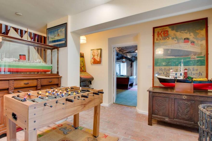 Beechcroft Cottage - Five Bedroom House, Sleeps 10
