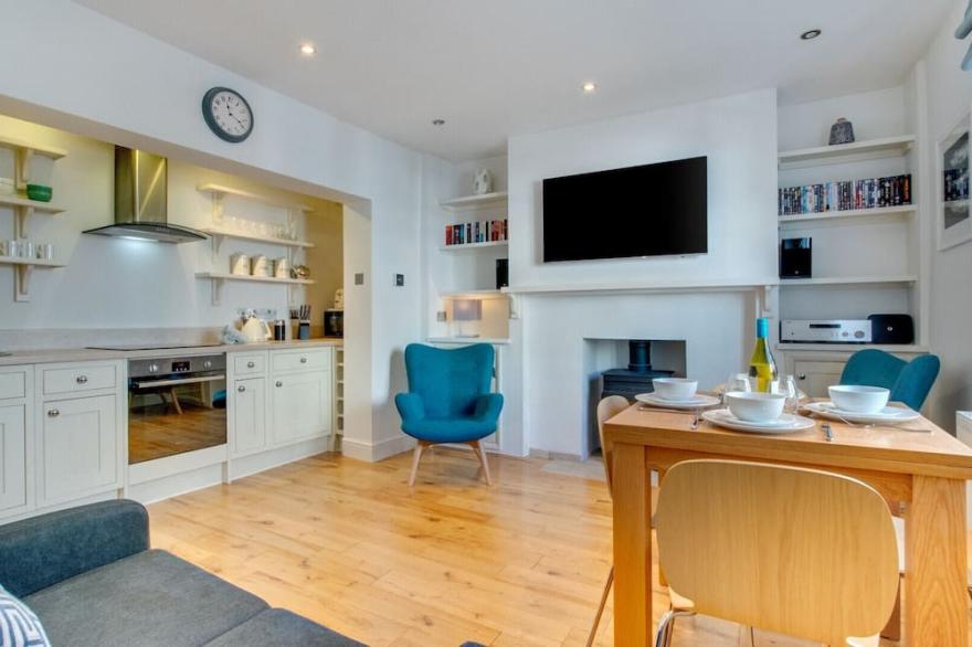 The Shell House - Two Bedroom House, Sleeps 4