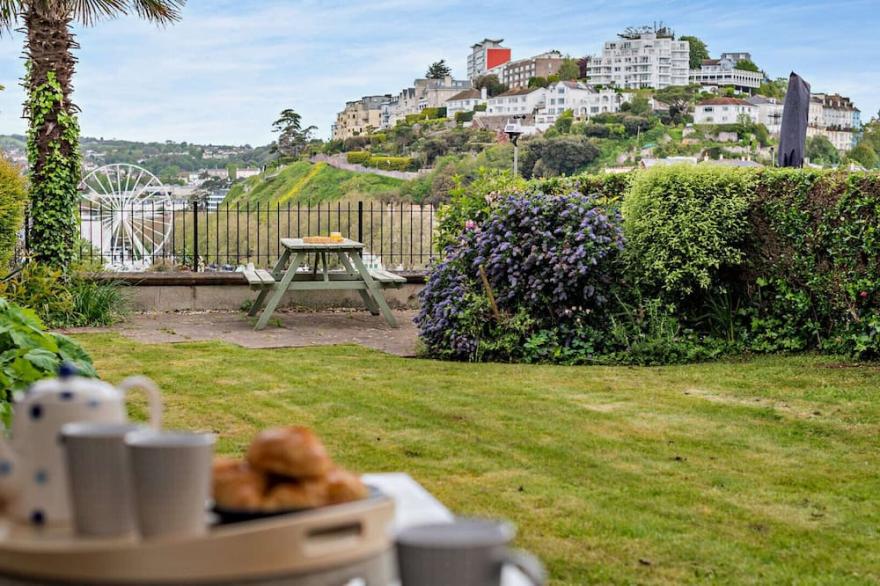 10 Riviera - Four Bedroom House, Sleeps 5