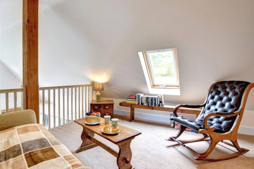 Southills Cottage - One Bedroom House, Sleeps 2