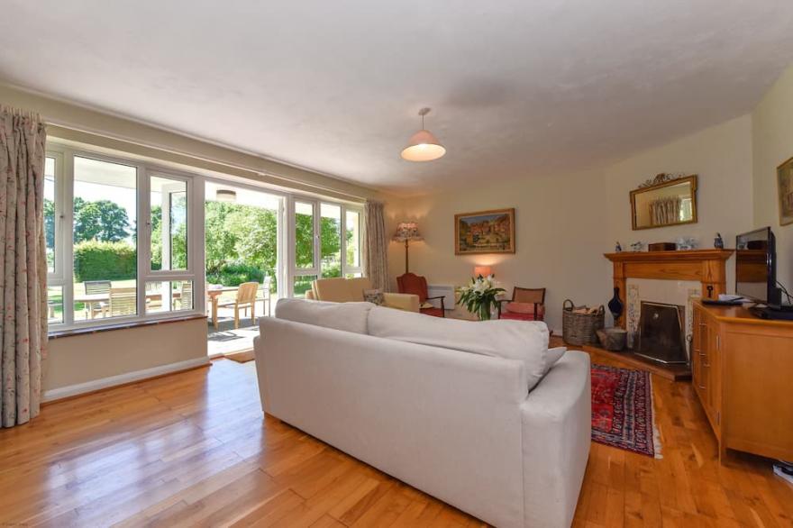 Bell Meadow - cottage with private pool, sleeps 7 guests (maximum 6 adults) in 3 bedrooms