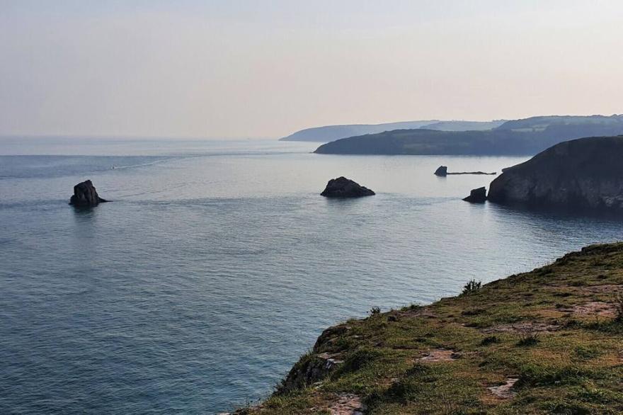 Sail Away - Four Bedroom House, Sleeps 7