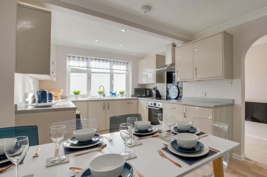 Sail Away - Four Bedroom House, Sleeps 7