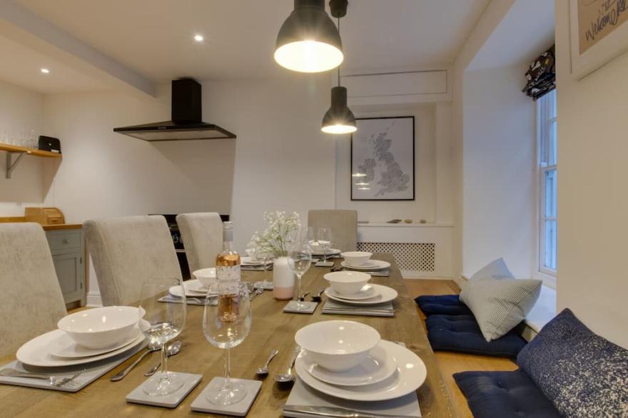 Drum House - Three Bedroom House, Sleeps 6