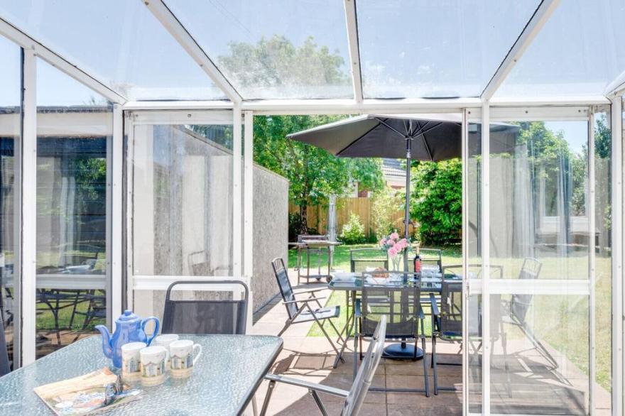 Preston Down - Two Bedroom House, Sleeps 6