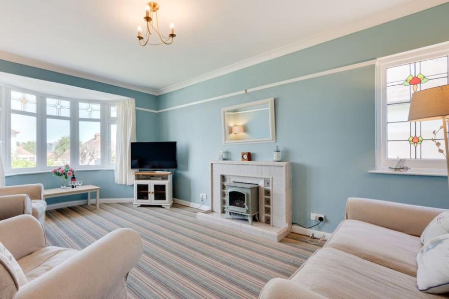 Preston Down - Two Bedroom House, Sleeps 6