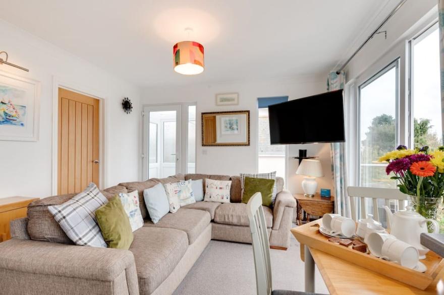 Hyview - Two Bedroom House, Sleeps 4
