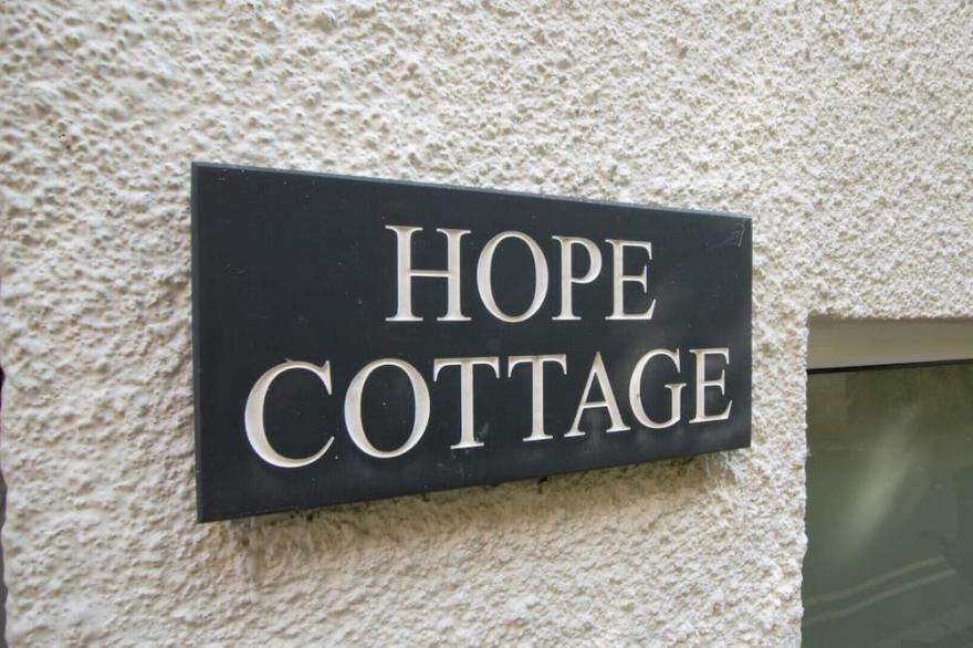 Hope Cottage - Three Bedroom House, Sleeps 6
