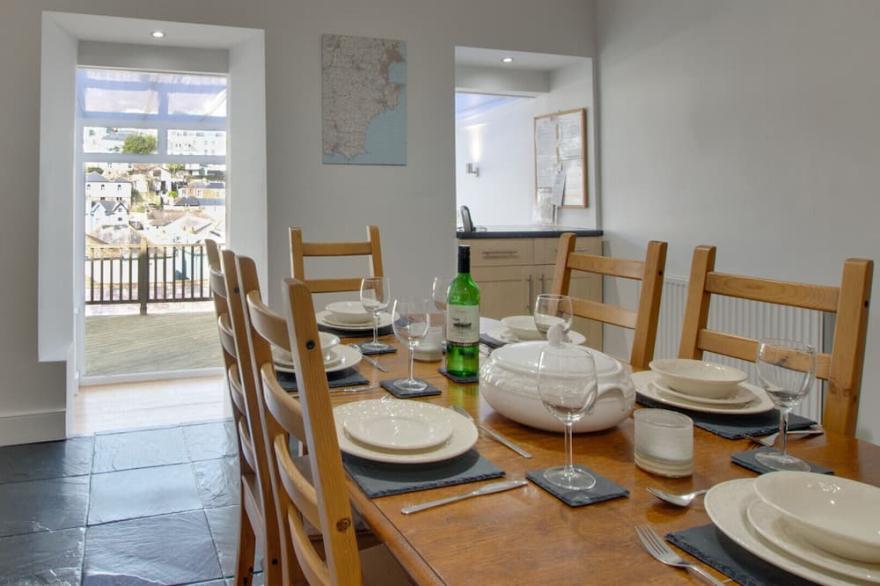Hope Cottage - Three Bedroom House, Sleeps 6