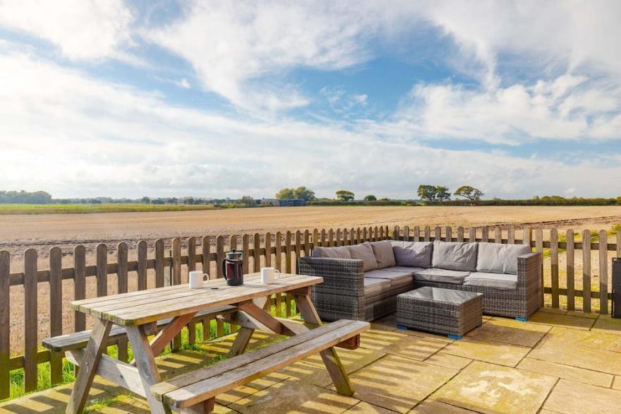 Great for families. Amazing views. Close to the beach. Sleeps 10/11