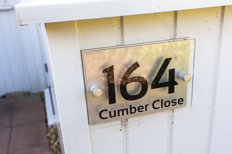 164 CUMBER CLOSE, pet friendly, with a garden in Malborough