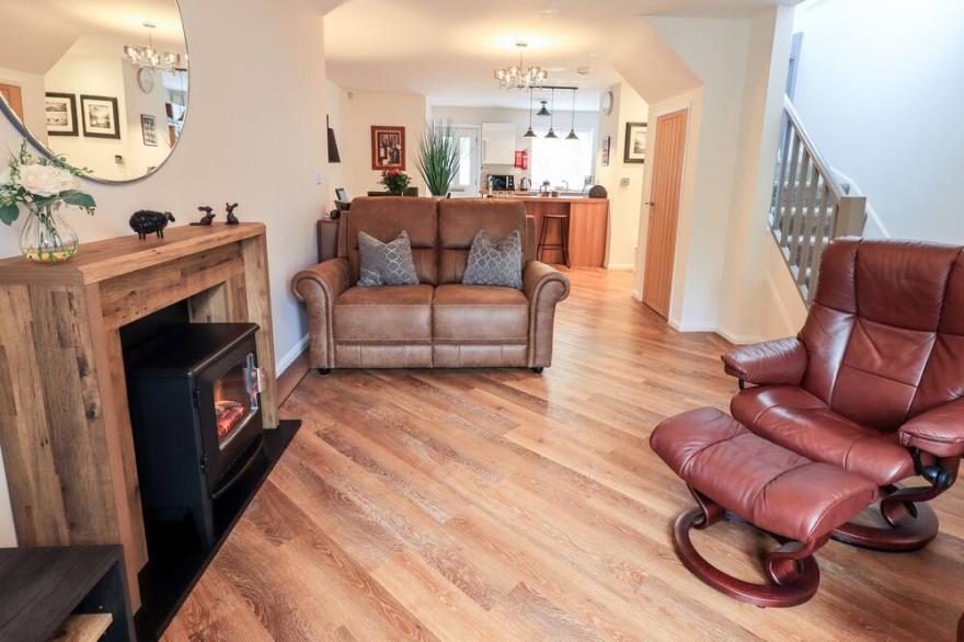 THE SANCTUARY, family friendly, with a garden in Windermere