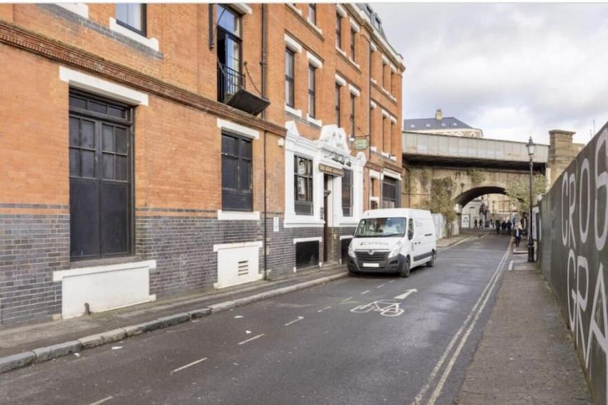 A Luxurious Designer Apartment in the most historic part of central London.