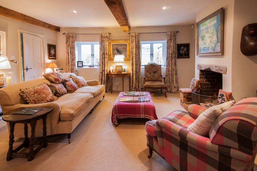 Gorgeous Little Mill House set in 5 acres of garden