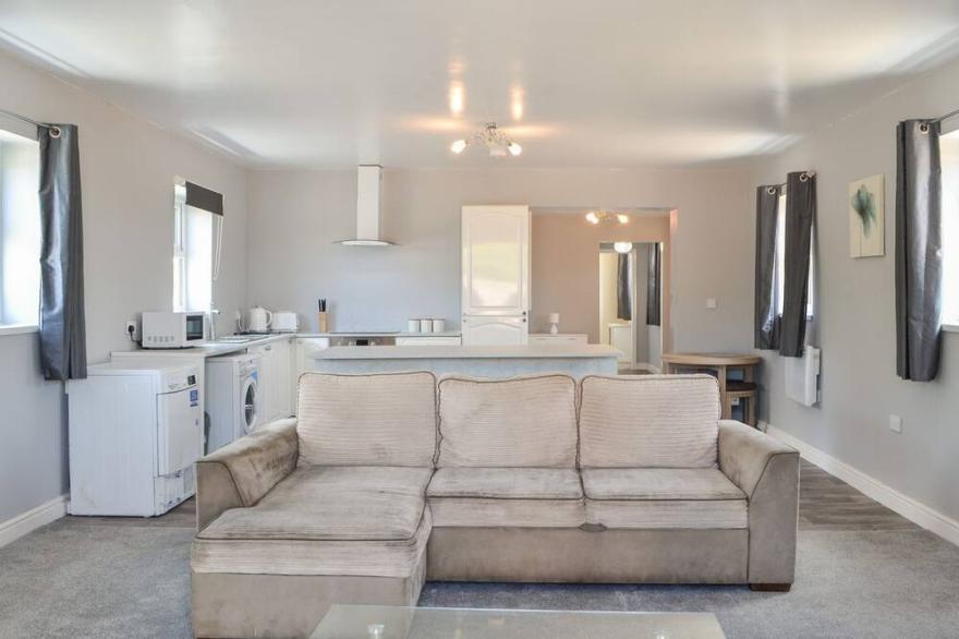 2 bedroom accommodation in Reighton