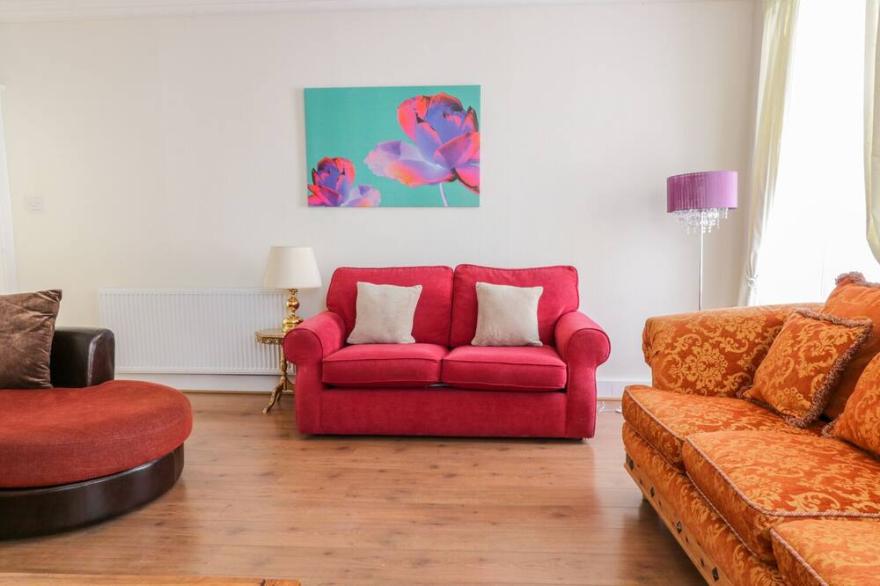 EAST BEACH APARTMENT, pet friendly in Dunbar