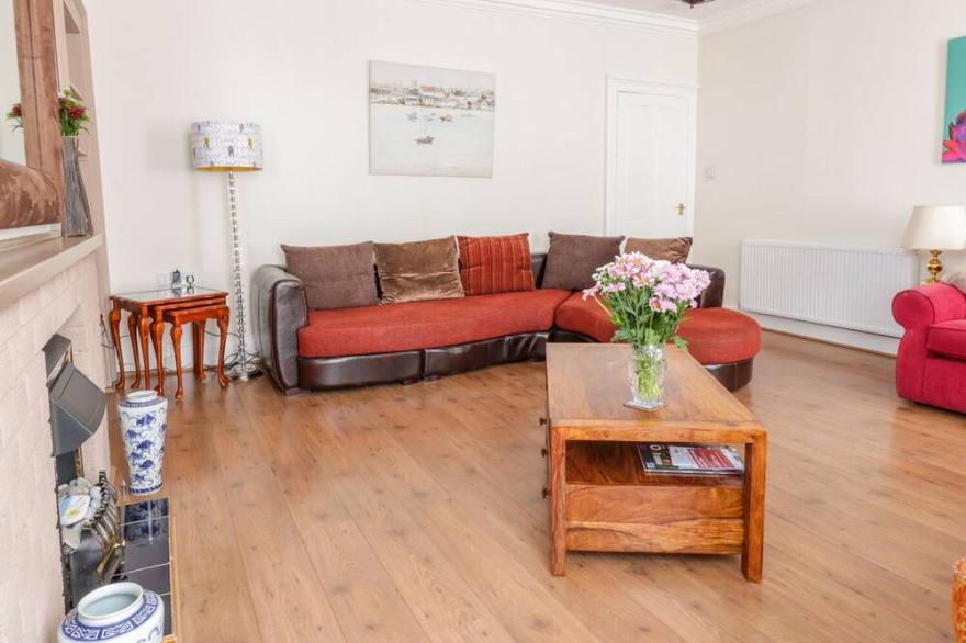 EAST BEACH APARTMENT, pet friendly in Dunbar