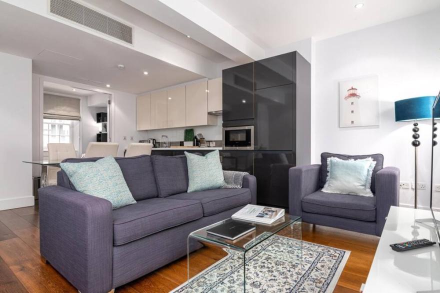 A Stunning Three Bedroom Home in Mayfair
