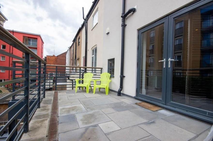 HU1 City Centre Hub (sleeps 6)