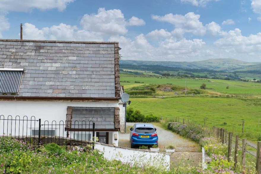 Perfect hub for Snowdonia visitors