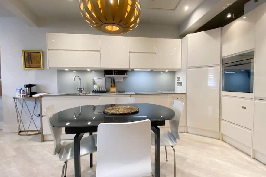 Stunning 3-Bed House in central london Westminster