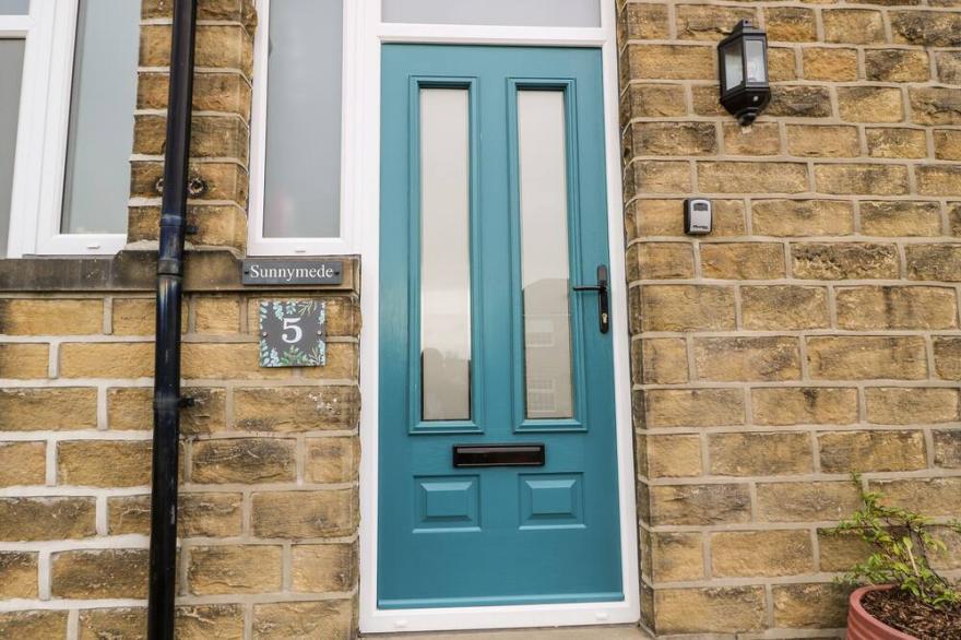 SUNNYMEDE, family friendly, with a garden in Silsden