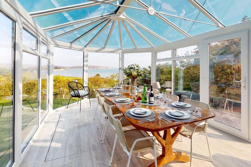 Hywelfa - Five Bedroom House, Sleeps 10
