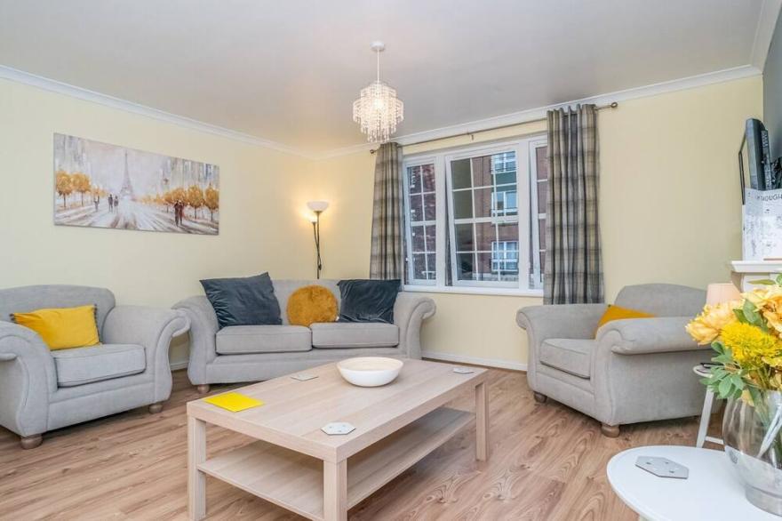 Pass the Keys | Modern Renovated 2Bed Flat with Free Parking
