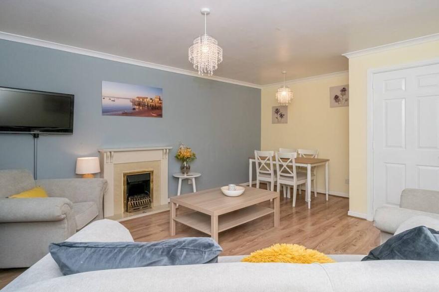 Pass the Keys | Modern Renovated 2Bed Flat with Free Parking