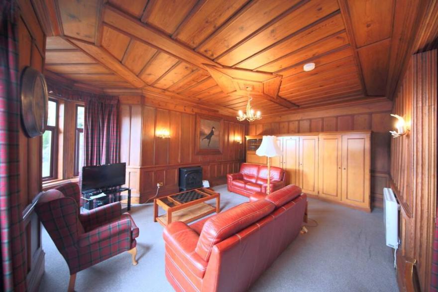 Loch Rannoch Lochside Lodge (1) -  Retreat Group