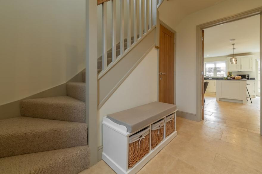 This lovely getaway for friends and families offers spacious and open plan living with enough room t