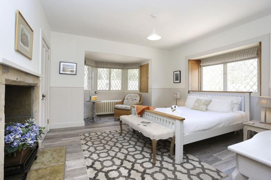 ALTIDO - Stunning 3 Bed Lodge With Gardens At Gilmerton House