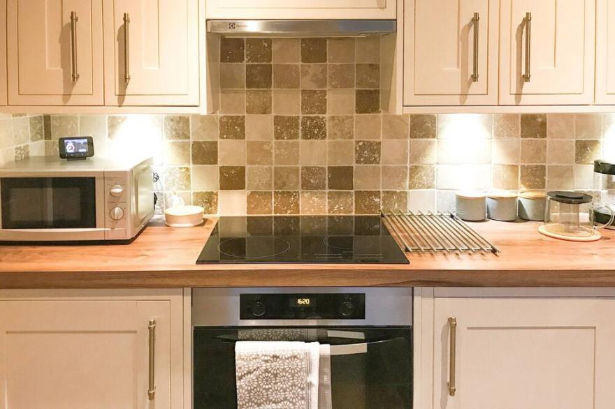 2 bedroom accommodation in Haworth, near Keighley