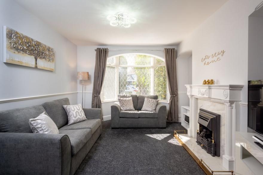*New Exclusive* Luxury House near NEC, JLR, Resorts World, Birmingham Airport