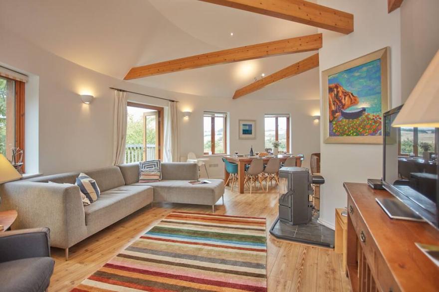 The New Roundhouse hosts a bespoke wraparound design with three floors, the next more charming than