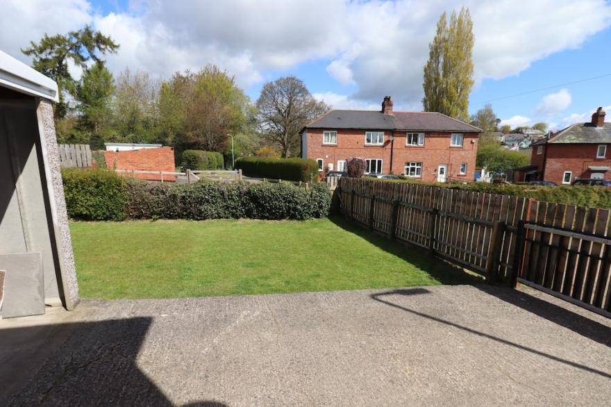 THE COSY RETREAT, pet friendly, with open fire in Bishop's Castle