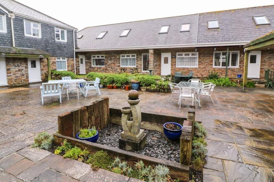 TYNK, pet friendly, country holiday cottage in Harlyn, Cornwall