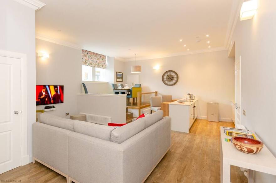 Kinross Residence - sleeps 6 guests in 2 bedrooms