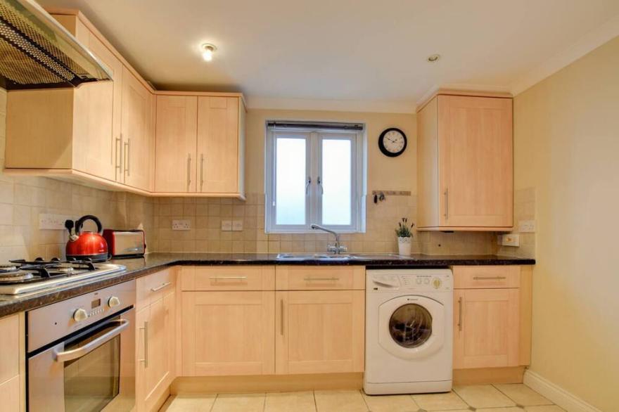 Bowleaze Beach Apartment