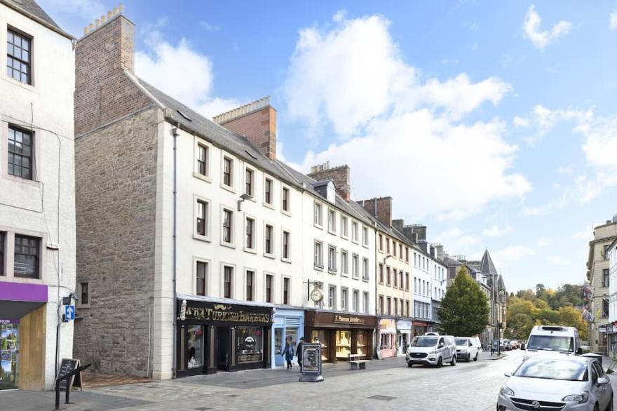 ALTIDO Stylish 2-bed flat near Perth Museum